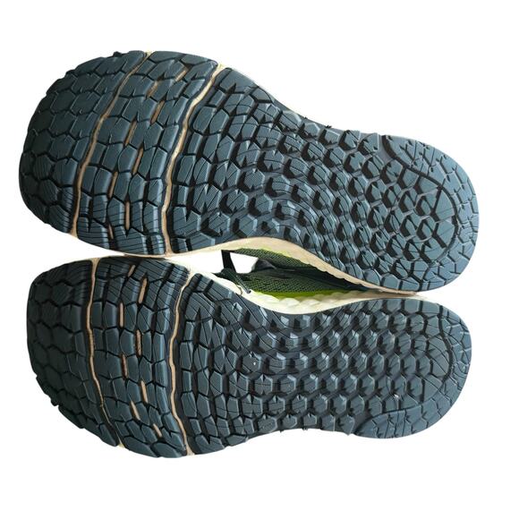 New Balance Fresh Foam 1080v7 Running Shoes, Blue Yellow, Women's 8.5 - Picture 7 of 10